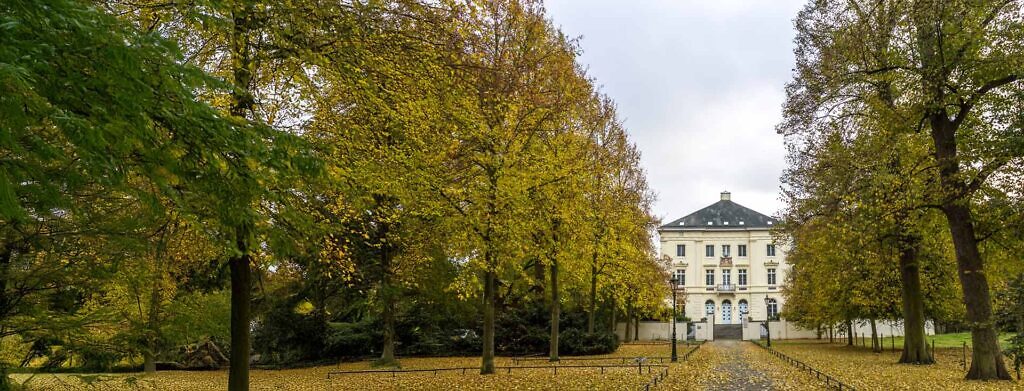 Wohnung kaufen Düsseldorf-Himmelgeist: Schloss Mickeln