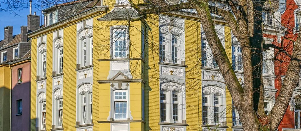 Wohnung kaufen Düsseldorf-Eller: Historisches Gebäude