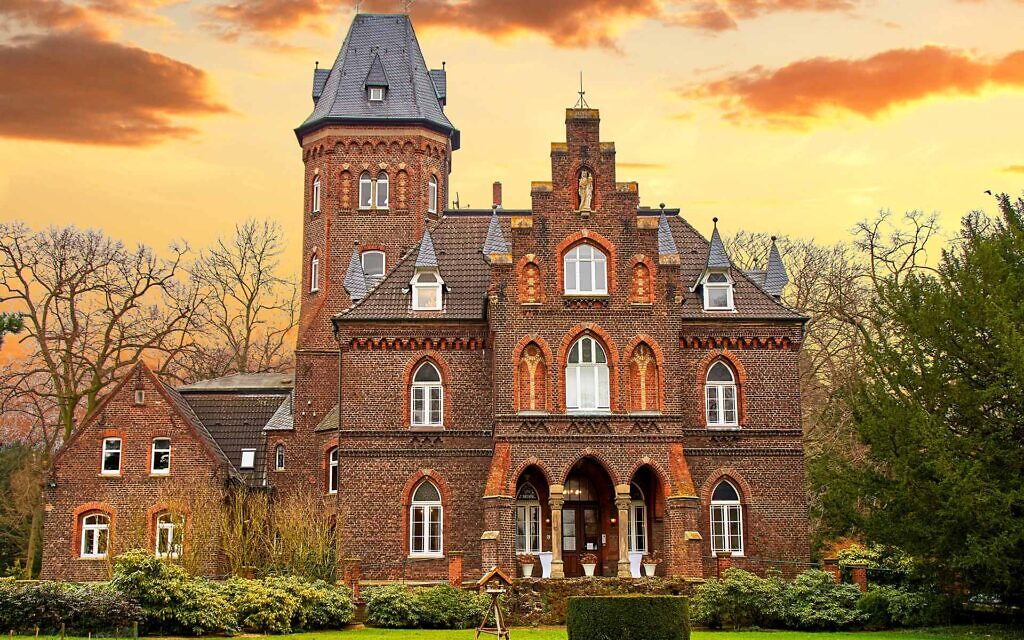 Haus kaufen Monheim: Die Marienburg